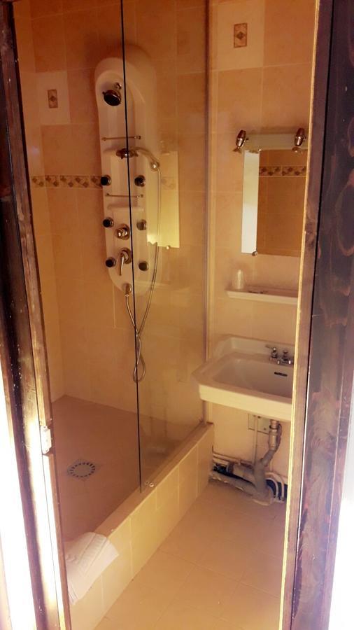 Hotel Le Chalet Sembadel Luaran gambar